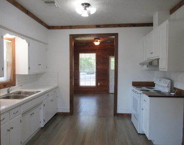 1601 W Main Street - Photo Thumbnail 4
