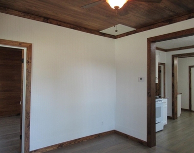 1601 W Main Street - Photo Thumbnail 8