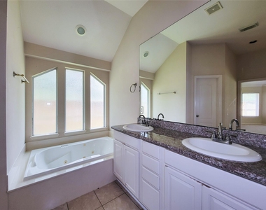 3735 Tidalwood - Photo Thumbnail 25