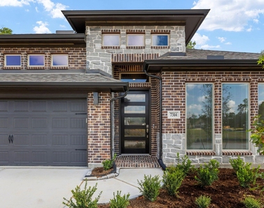 7314 Grandview Meadow Drive - Photo Thumbnail 2