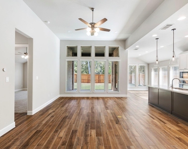 7314 Grandview Meadow Drive - Photo Thumbnail 16