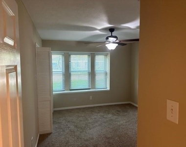 18015 Heaton Drive - Photo Thumbnail 34