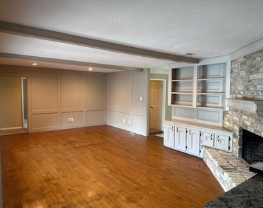 18015 Heaton Drive - Photo Thumbnail 19