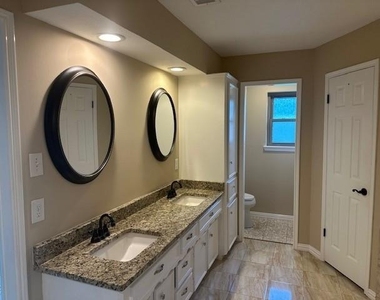 18015 Heaton Drive - Photo Thumbnail 23