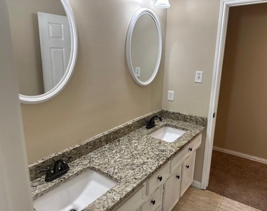 18015 Heaton Drive - Photo Thumbnail 28