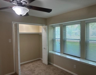 18015 Heaton Drive - Photo Thumbnail 33