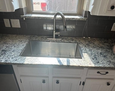18015 Heaton Drive - Photo Thumbnail 10