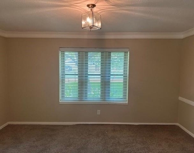 18015 Heaton Drive - Photo Thumbnail 36