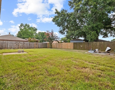 8122 Swan Meadow Lane - Photo Thumbnail 21