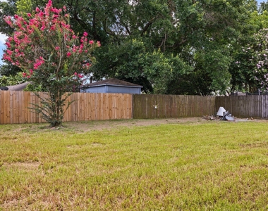 8122 Swan Meadow Lane - Photo Thumbnail 22