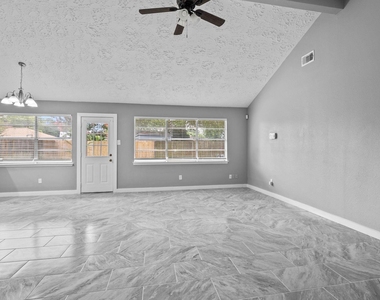 8122 Swan Meadow Lane - Photo Thumbnail 3
