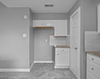 8122 Swan Meadow Lane - Photo Thumbnail 8