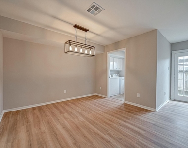 14736 Perthshire Road - Photo Thumbnail 8