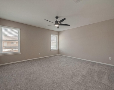 14736 Perthshire Road - Photo Thumbnail 22