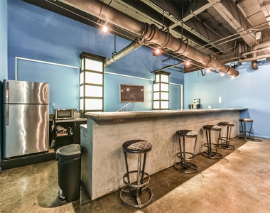 705 Main Street - Photo Thumbnail 17