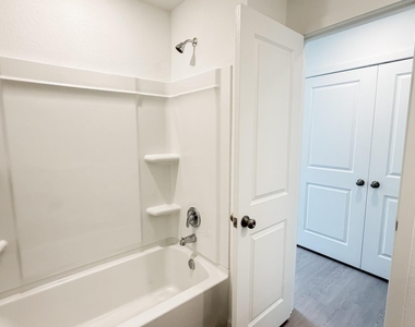 31418 Casacalenda Lane - Photo Thumbnail 13