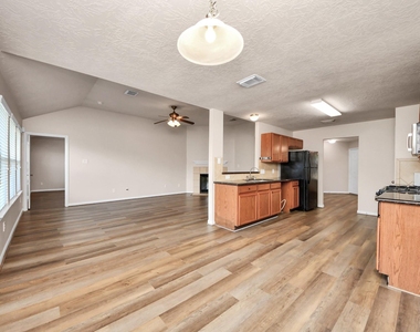 1818 Fergus Park Court - Photo Thumbnail 21