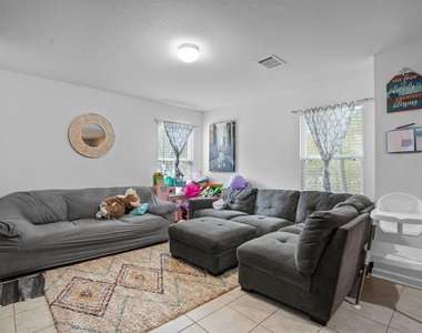 28612 Rantoul Court - Photo Thumbnail 4