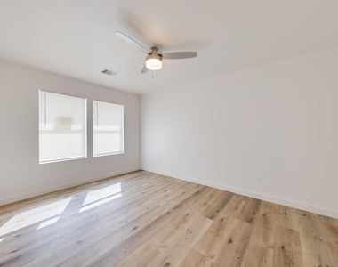 3635 Ward Street - Photo Thumbnail 15
