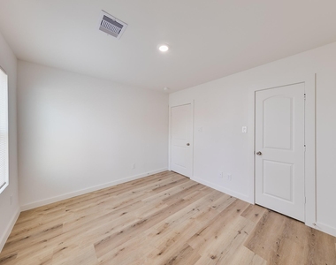 3635 Ward Street - Photo Thumbnail 22
