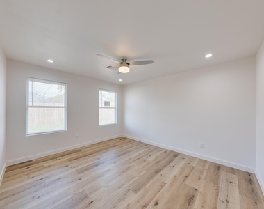 3635 Ward Street - Photo Thumbnail 13