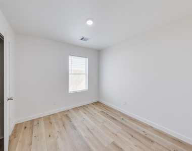 3635 Ward Street - Photo Thumbnail 19