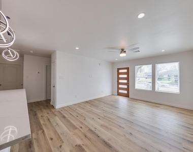3635 Ward Street - Photo Thumbnail 8