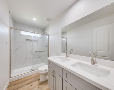 3635 Ward Street - Photo Thumbnail 3