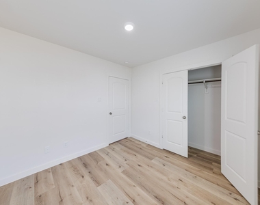 3635 Ward Street - Photo Thumbnail 20