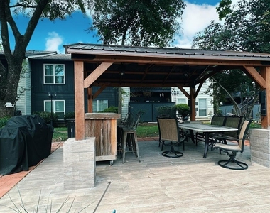 9009 Richmond Avenue - Photo Thumbnail 13