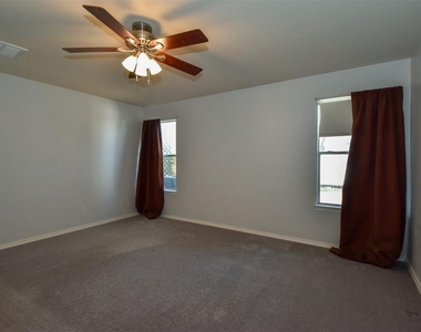 16122 Speyburn Court - Photo Thumbnail 4