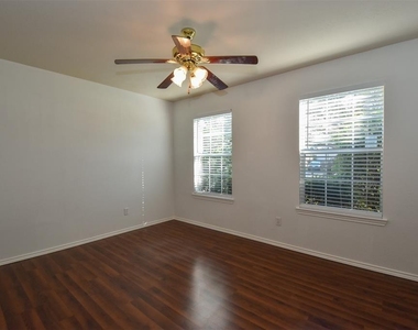 16122 Speyburn Court - Photo Thumbnail 6