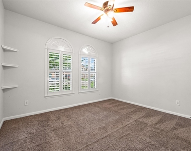 8618 E Highlands Crossing - Photo Thumbnail 19