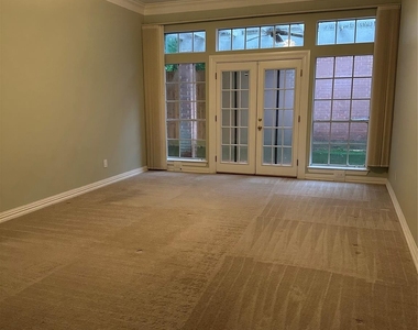 3415 Kingsway Court - Photo Thumbnail 5