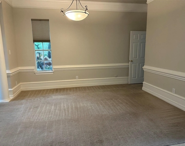 3415 Kingsway Court - Photo Thumbnail 7