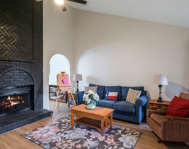 19414 Lazy Valley Drive - Photo Thumbnail 4