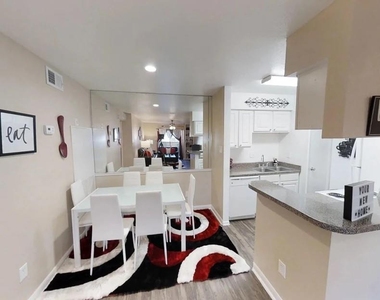 515 S Bender Avenue - Photo Thumbnail 16