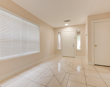7322 Parkland Manor Drive - Photo Thumbnail 3