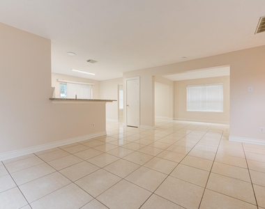 7322 Parkland Manor Drive - Photo Thumbnail 11
