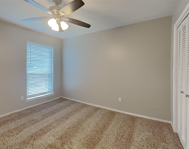 5362 Marian Street - Photo Thumbnail 14