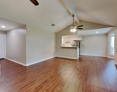 5362 Marian Street - Photo Thumbnail 5