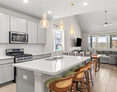 5347 Sunny Ray Drive - Photo Thumbnail 9