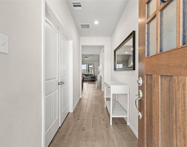 5347 Sunny Ray Drive - Photo Thumbnail 4