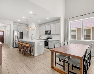 5347 Sunny Ray Drive - Photo Thumbnail 3