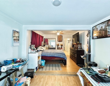 7931 Scanlock Street - Photo Thumbnail 7