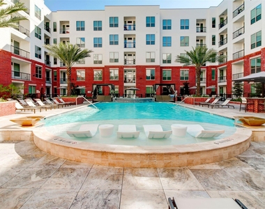 2111 Austin Street - Photo Thumbnail 3