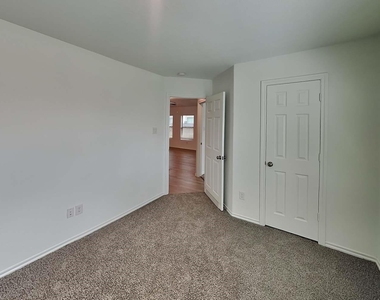 18755 Faustina Way - Photo Thumbnail 13
