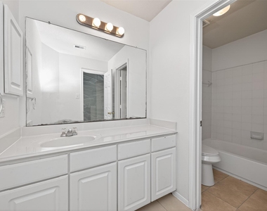 29426 Winton Wood Way - Photo Thumbnail 15