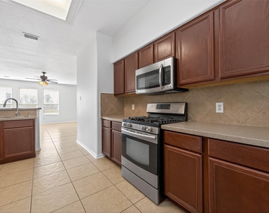 29426 Winton Wood Way - Photo Thumbnail 9