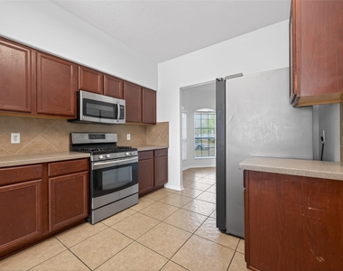 29426 Winton Wood Way - Photo Thumbnail 7
